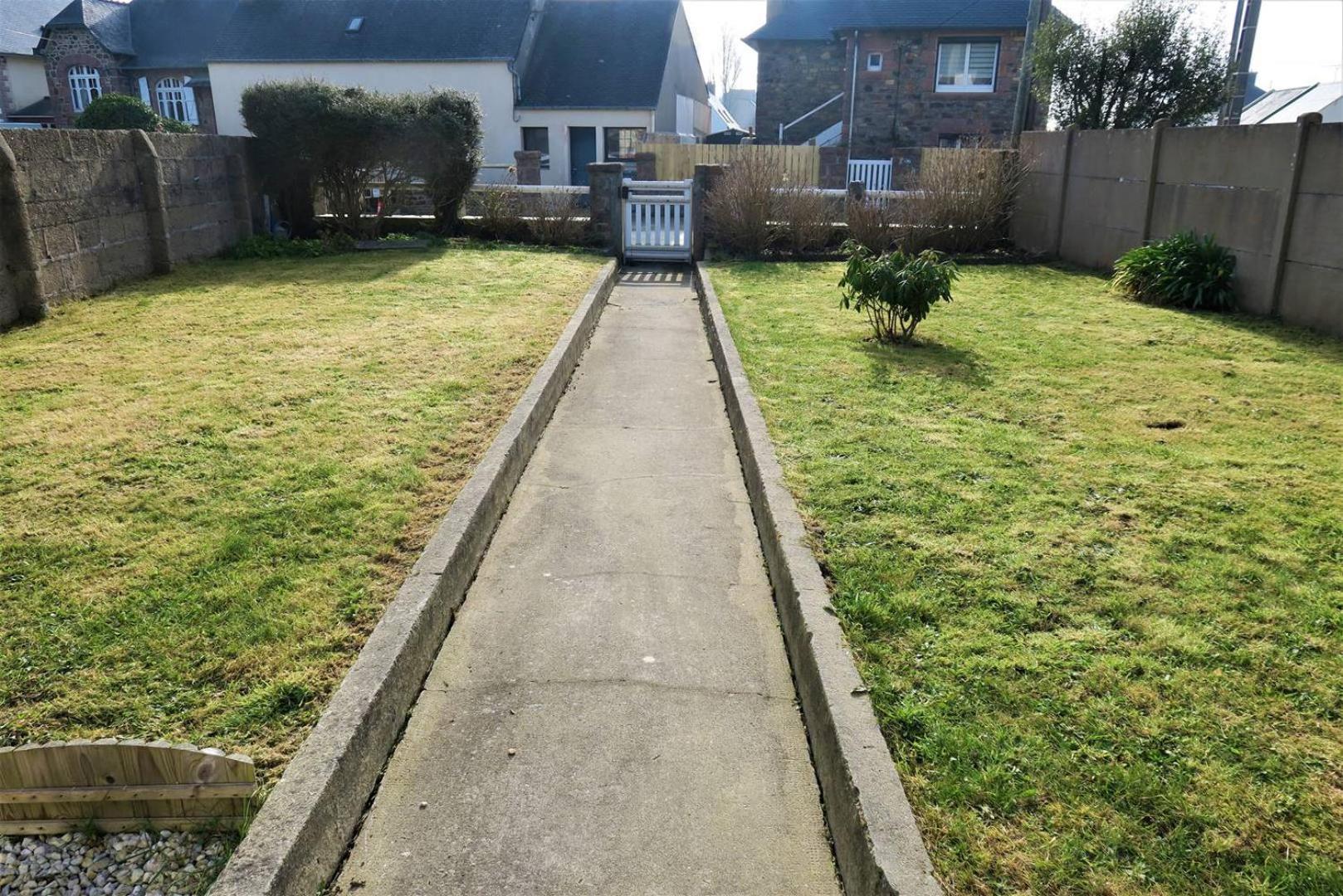Maison Bretonne Avec Jardin Clos Au Centre De - Ref 928 Villa Perros-Guirec